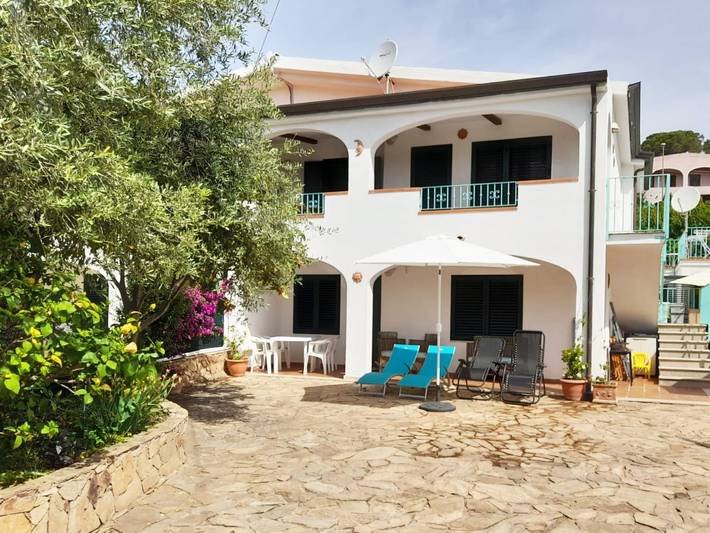 Ferienhaus für 8 Personen, mit Balkon und Terrasse sowie Garten in Sas Linnas Siccas