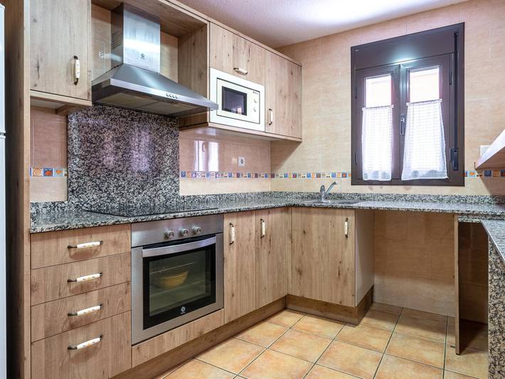 Casa de pueblo rústica bien ubicada a 10min playa in Perelló, Costa Dorada