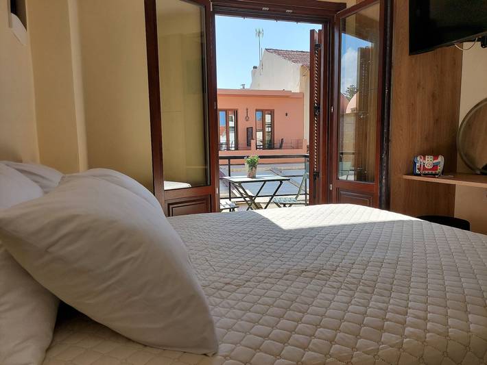 Geheel appartement, Vakantieappartement voor 2 personen met balkon in Rethymno (City), Rethymno en omgeving