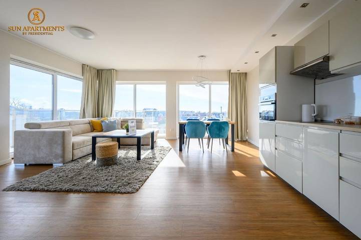 Ferienwohnung für 5 Personen, mit Balkon und Pool sowie Ausblick in Jarosławiec