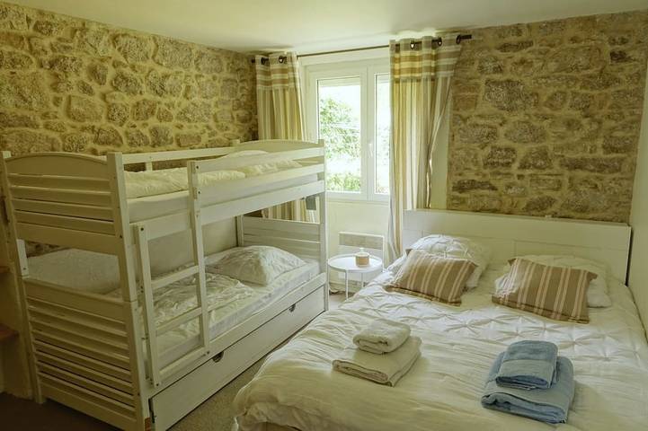 Location de vacances pour 12 personnes, avec jardin dans Office De Tourisme De Brignogan Plages - 2