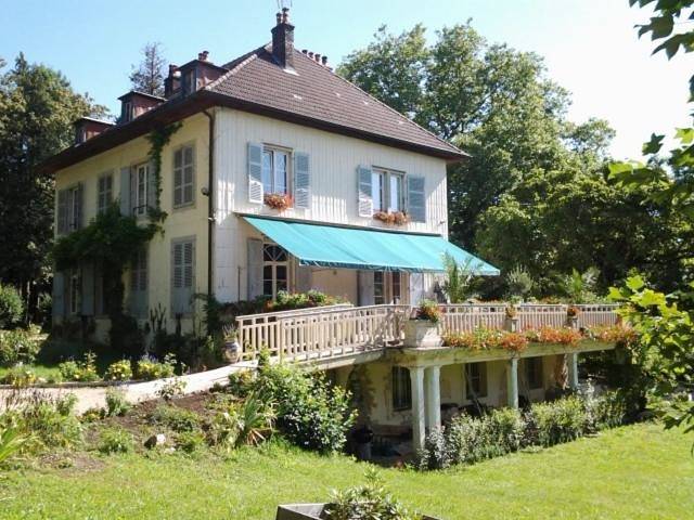 Maison d’hôte pour 2 personnes, avec Terrasse ainsi que Jardin et Piscine à Marnoz
