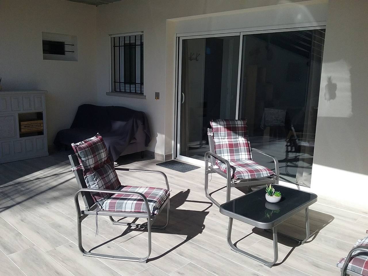 Gîte « Villa Coste » avec piscine partagée, terrasse privée et Wi-Fi in Montagnac, Côte d'Améthyste