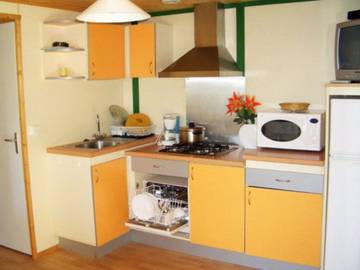 Chalet pour 4 Personnes dans Salles-Curan, Lac de Pareloup, Photo 2