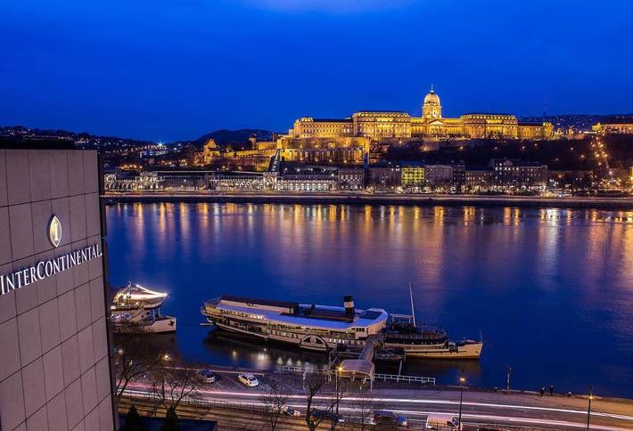 Hotel für 5 Personen, mit Ausblick und Sauna sowie Pool und Terrasse, kinderfreundlich in Budapest