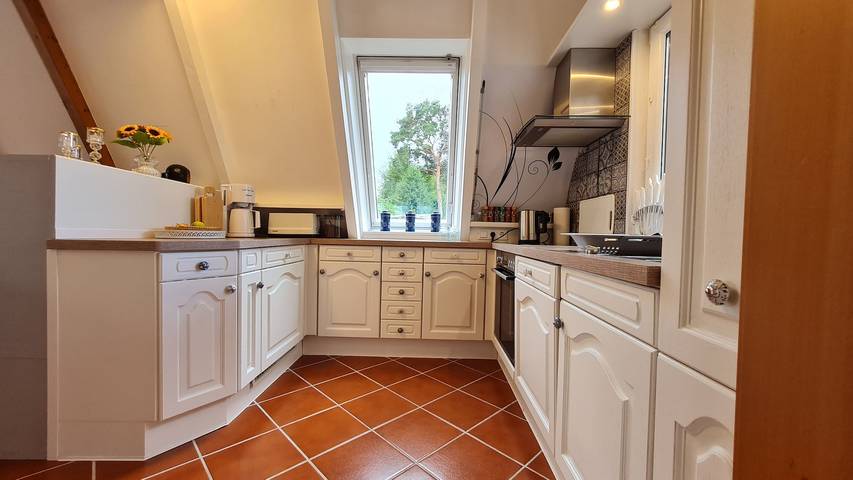 Ferienhaus 'Auszeitoase am Bernsteinsee' mit Seeblick, Terrasse, Whirlpool & Wlan in Wiefelstede, Ammerland