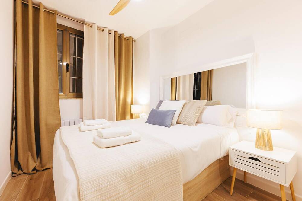 Apartamento entero, Auriga - Apartamento vacacional en Girona | Bravissimo in Gerona, Gironés