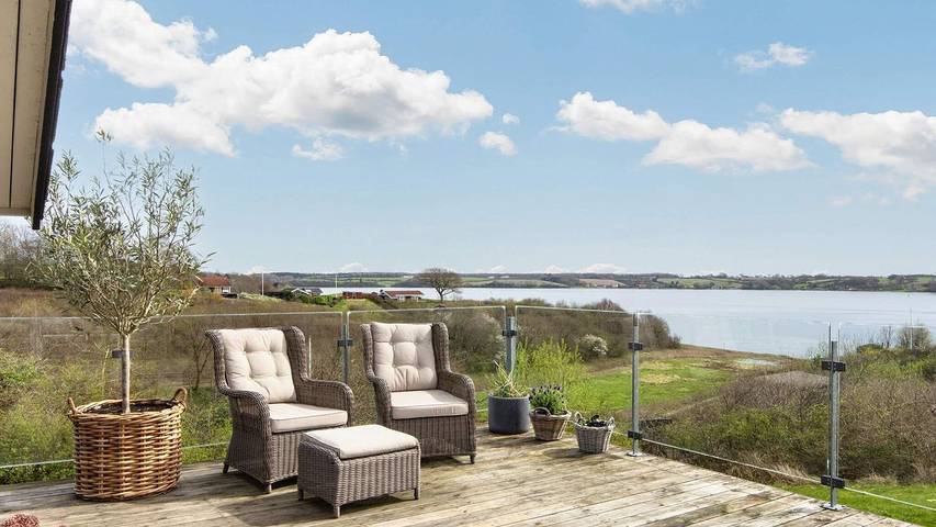 Ferienhaus für 6 Personen, mit Ausblick und Garten sowie Terrasse - 1