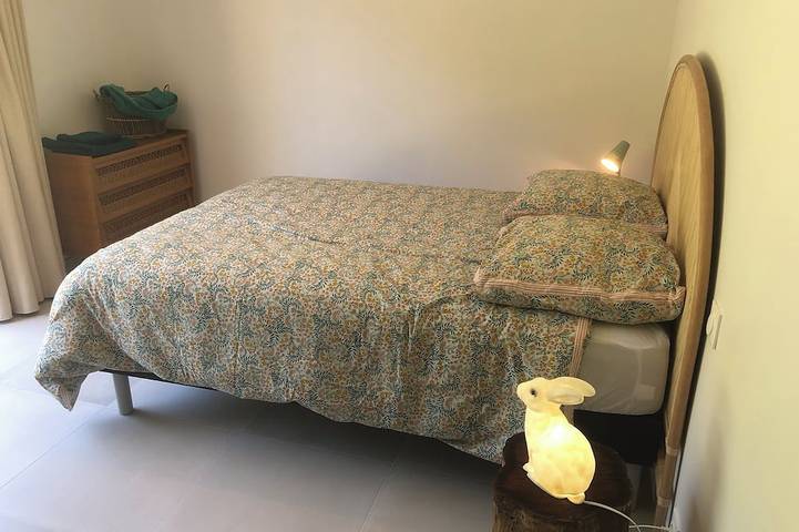 Gîte pour 2 personnes, avec jardin ainsi que terrasse et piscine à Cuges-les-Pins - 2