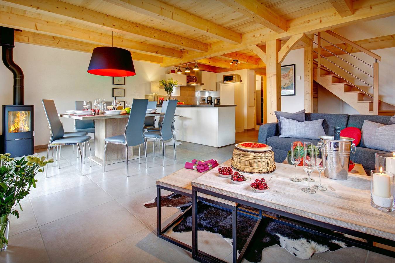Pistes and restaurants nearby at this sunny French Alps home - Ovo Network in Manigod, Región de Annecy