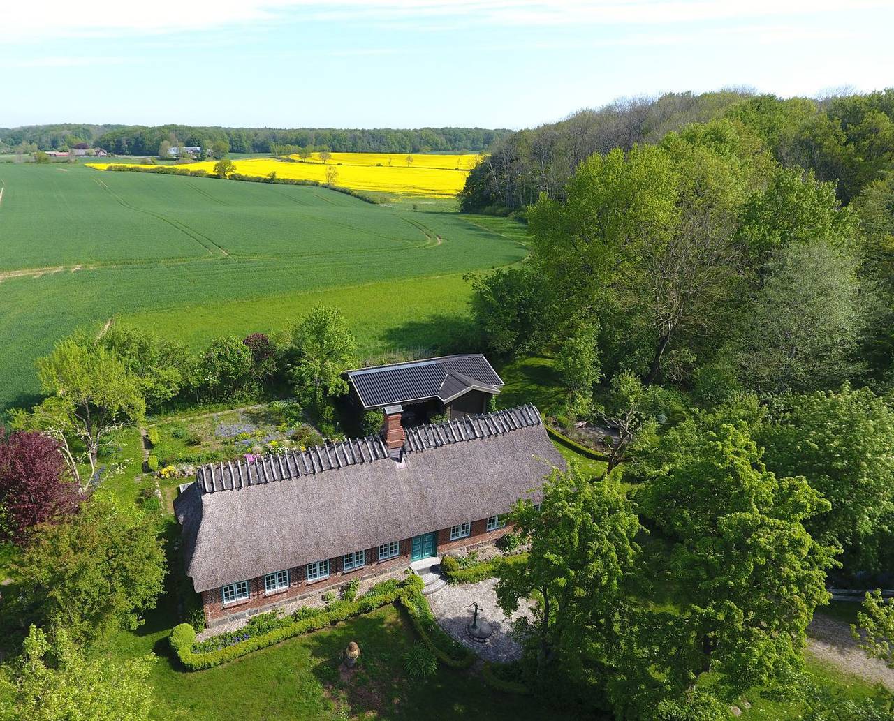 Stilvolle Reetdachkate mitten in der Natur in Quern, Steinbergkirche