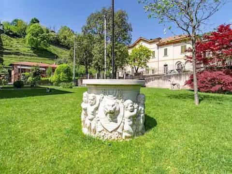 Villa pour 10 personnes, avec piscine et terrasse dans Tremezzo