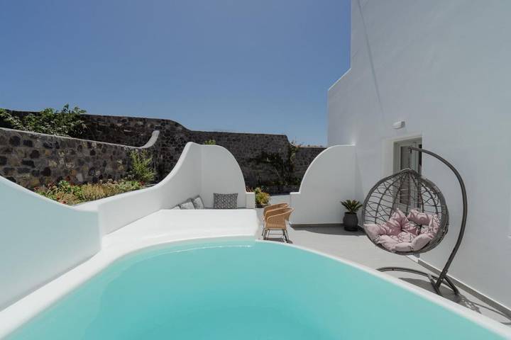 Apartahotel para 4 personas, con terraza y vistas en Santorini