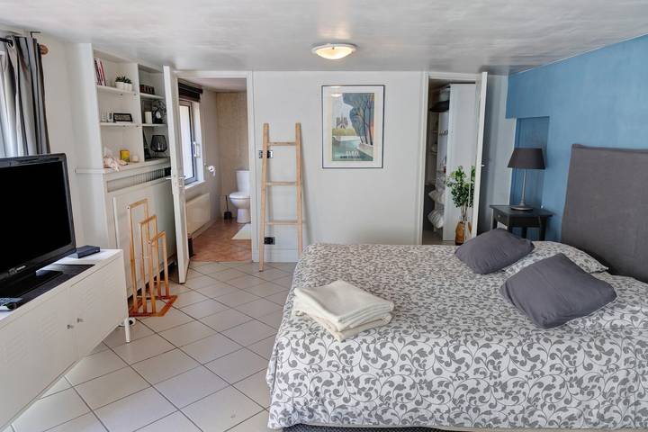 Chambre d’hôtes chez Maud et David – Terrasse privée, jardin commun et Wi-Fi in Chaumontel, Val-d'Oise