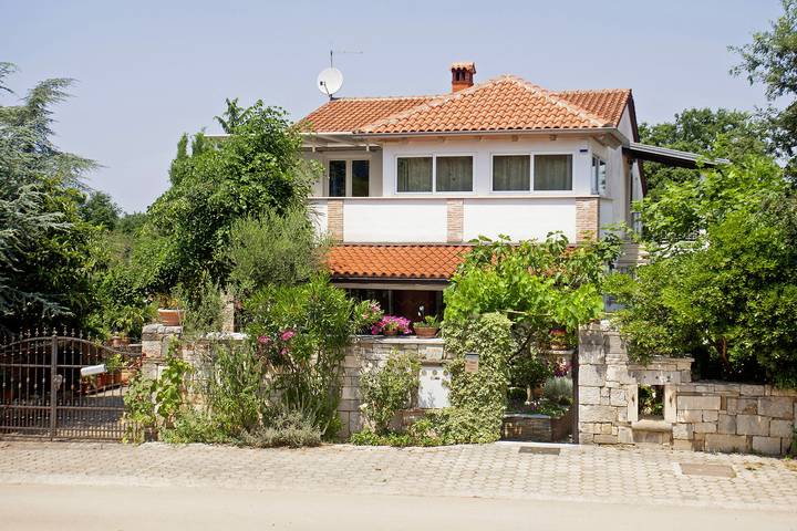 Ferienwohnung für 2 Personen, mit Pool und Balkon/Terrasse - 1