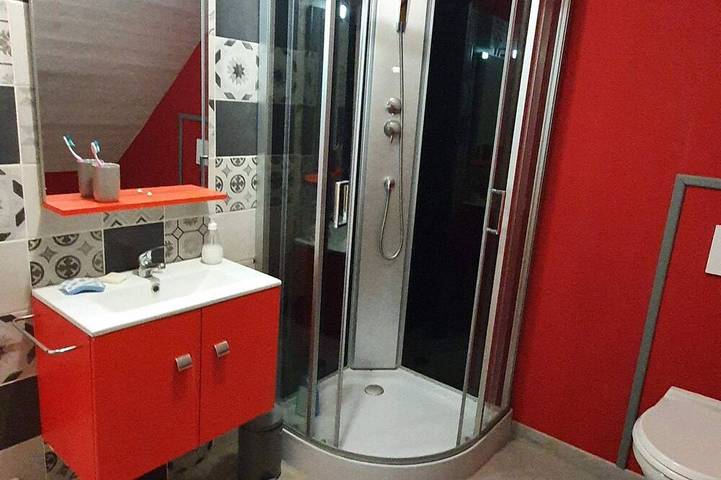 Chambre avec salle de bain privée dans maison à la campagne in Serley, Région de Louhans