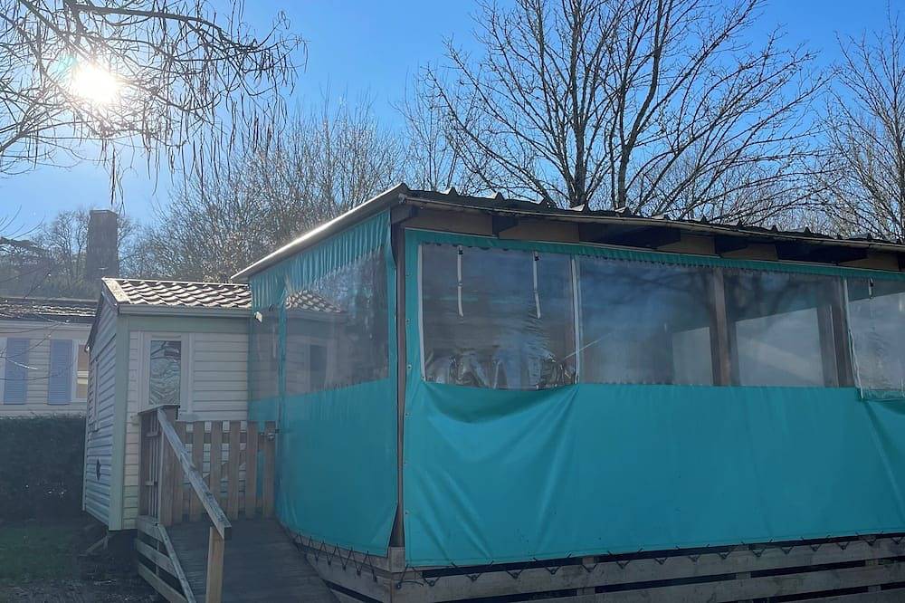 Camping pour 4 Personnes dans Castillonnès, Région de Villeneuve-sur-Lot