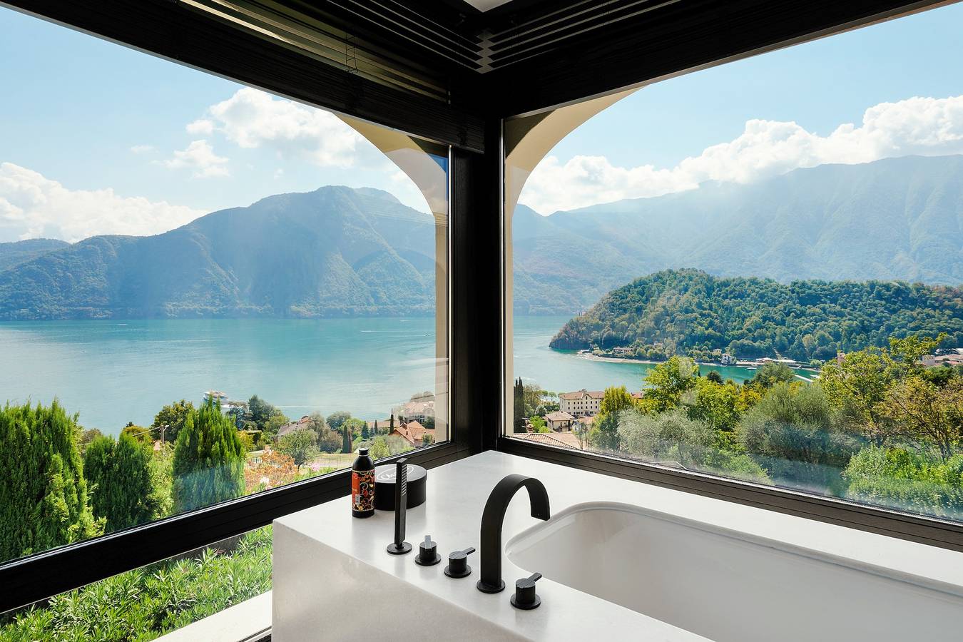 Villa con vista panoramica sul Lago di Como in Mezzegra, Tremezzina