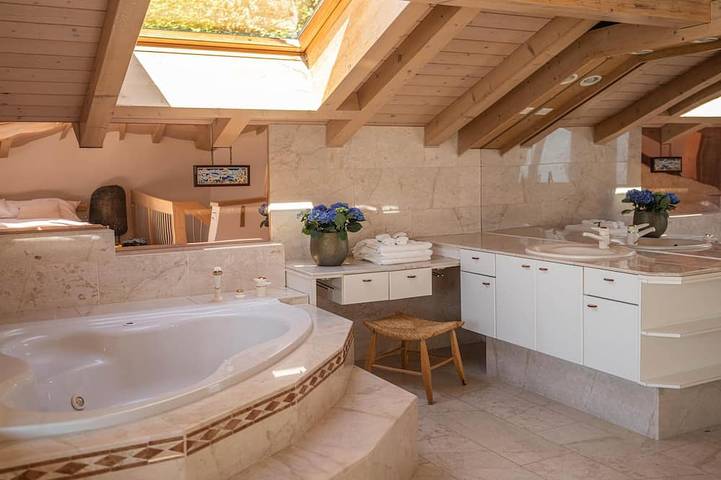 Gîte pour 4 personnes, avec jacuzzi et balcon à Sigriswil - 3