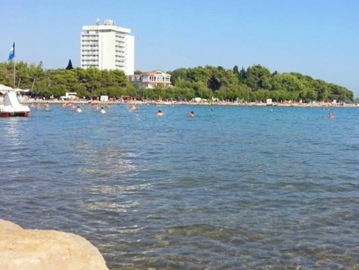 Trokrevetna soba s balkonom in Vodice, Šibenik-Knin