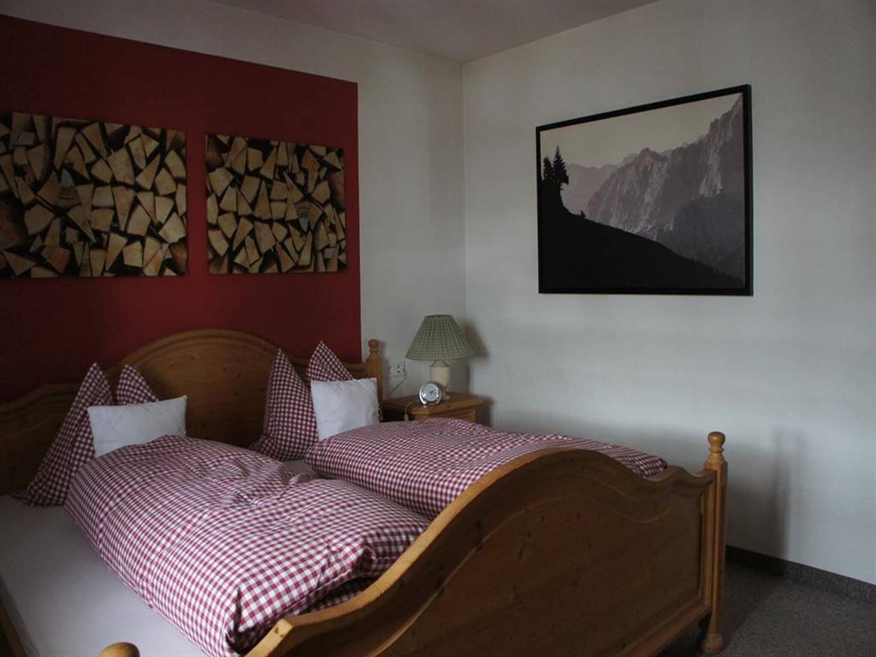 Ganze Ferienwohnung, "Nr.2" Fewo 1 Schlafraum, Du, Bad, Wc in Wallgau, Walchensee