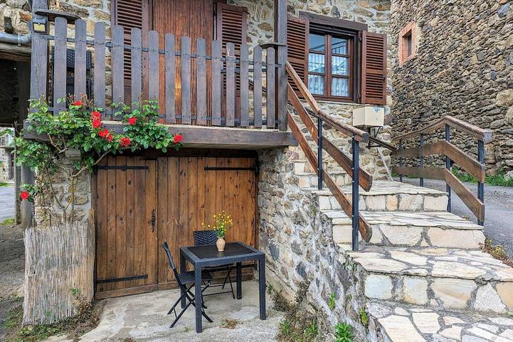 Gîte pour 4 personnes à Saint-Ilpize