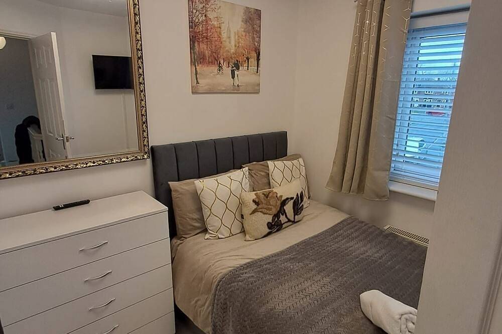 Cosy Three bedroom detached property in St Helens, Nordwestengland