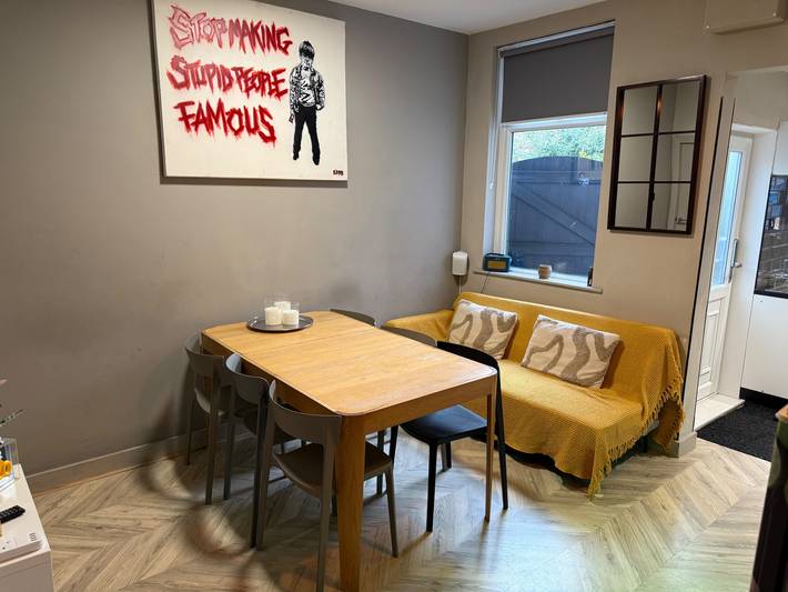 Holiday rental for 8 people, with garden and terrace, child-friendly in Sheffield