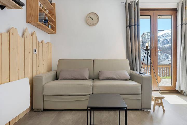 Ganze Wohnung, Apartment 'St So' mit Bergblick, privater Terrasse und Wlan in Saint-Sorlin-d'Arves, Region Saint-Jean-de-Maurienne