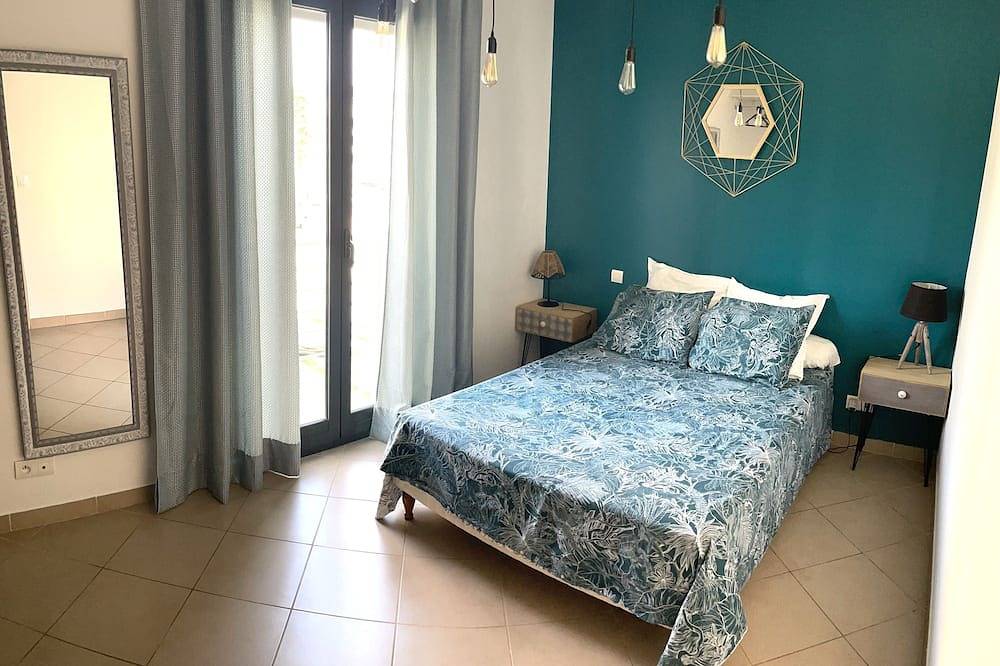 Apartamento entero, Beautiful apartment in the center of Folelli in Folelli, Penta-di-Casinca
