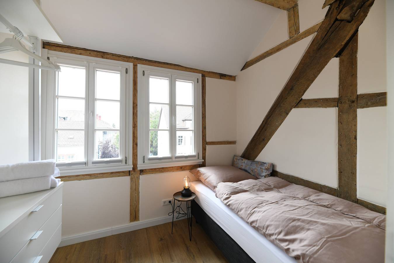 Ganze Wohnung, Ferienwohnung 'Das Schiefe Haus Whg Bergstrasse' mit Balkon und Wlan in Heppenheim, Bergstraße