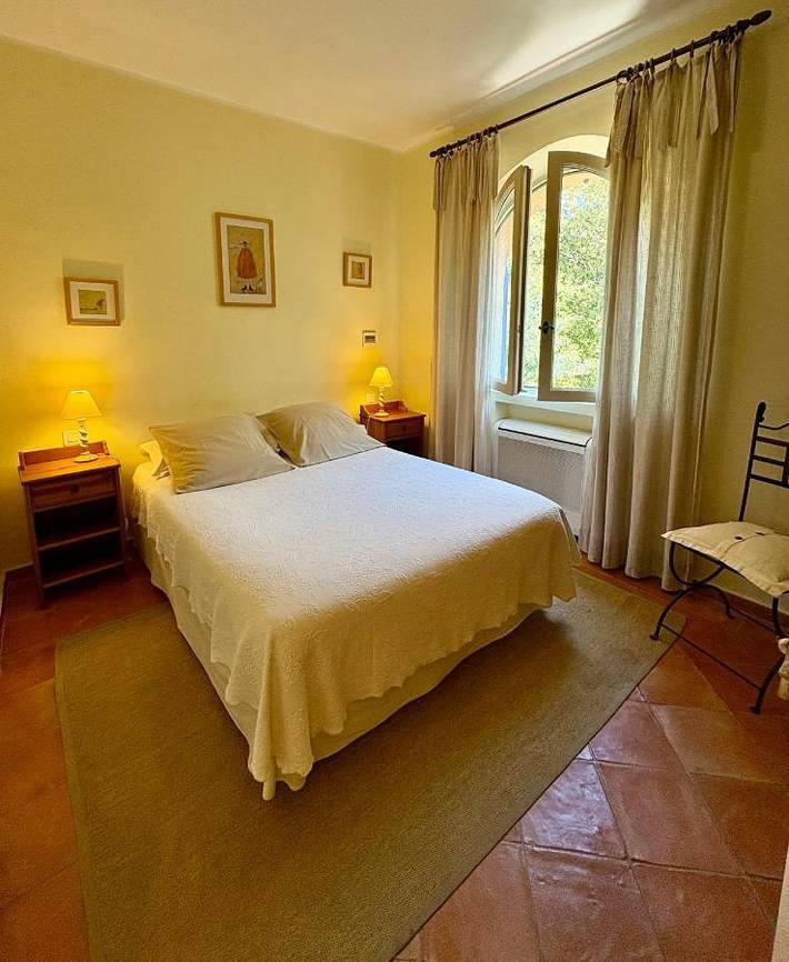 Chambre d’hôte pour 2 personnes, avec vue ainsi que jardin et terrasse à Grimaud - 4
