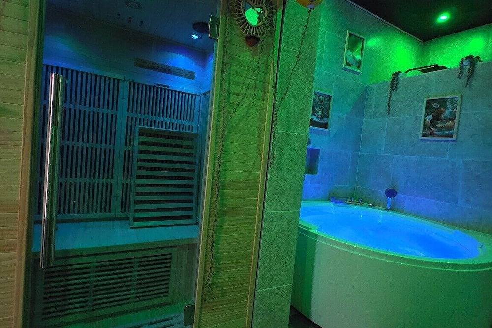 Ganze Wohnung, Jungle Spa Suite-Sauna & Spa in Château-Thierry, Aisne