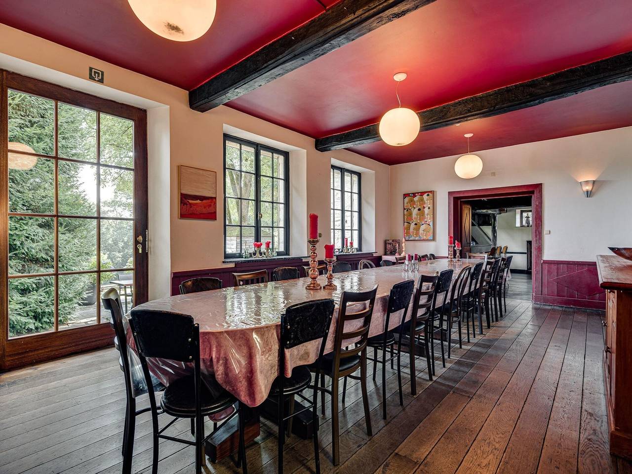 Imposing Holiday Home in Vielsalm with Recreation Room & Tennis Court in Vielsalm, Bastogne