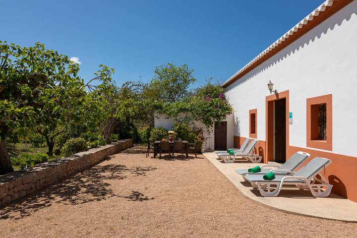 Villa for 7 people, with garden - 1