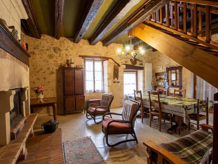 Location de vacances pour 6 personnes, avec jardin et terrasse à Saint-Front-la-Rivière - 3