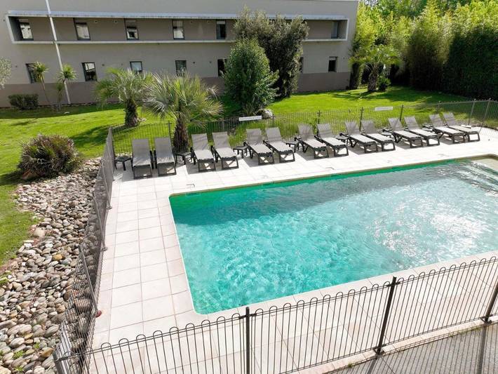 Hotel para 3 personas, con piscina y jardín, Se admiten mascotas - 1