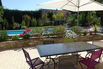 Villa pour 2 personnes, avec jardin ainsi que jacuzzi et terrasse à Aubagne