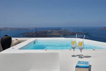 Villa pour 2 personnes, avec terrasse et vue sur l’océan dans Firostefani