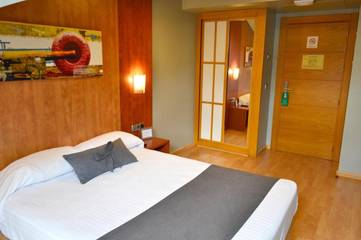 Hôtel pour 2 personnes, avec jacuzzi à Avilés