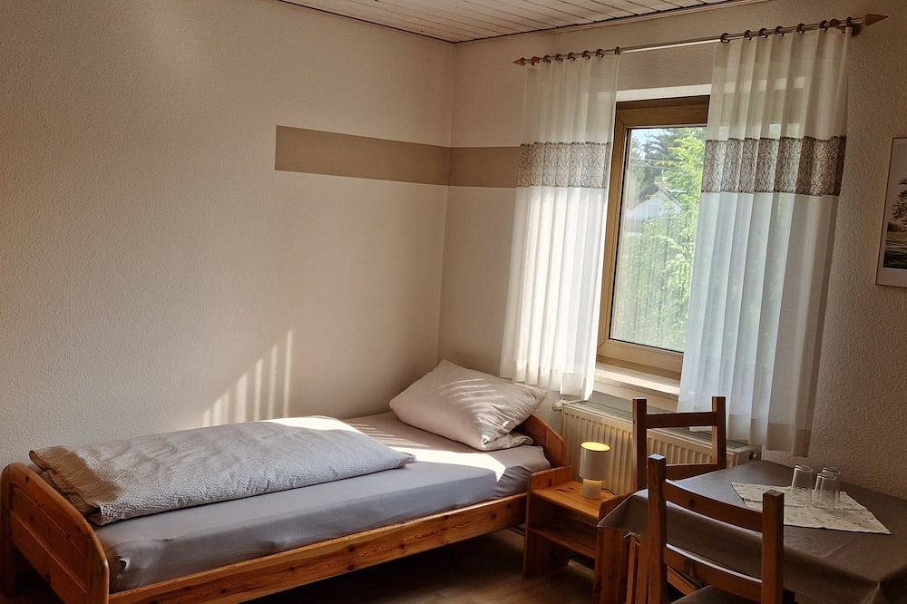 Ganze Wohnung, Großzügige Ferienwohnung (80qm) mit Garten und Wlan in Ellzee, Bayerisch Schwaben