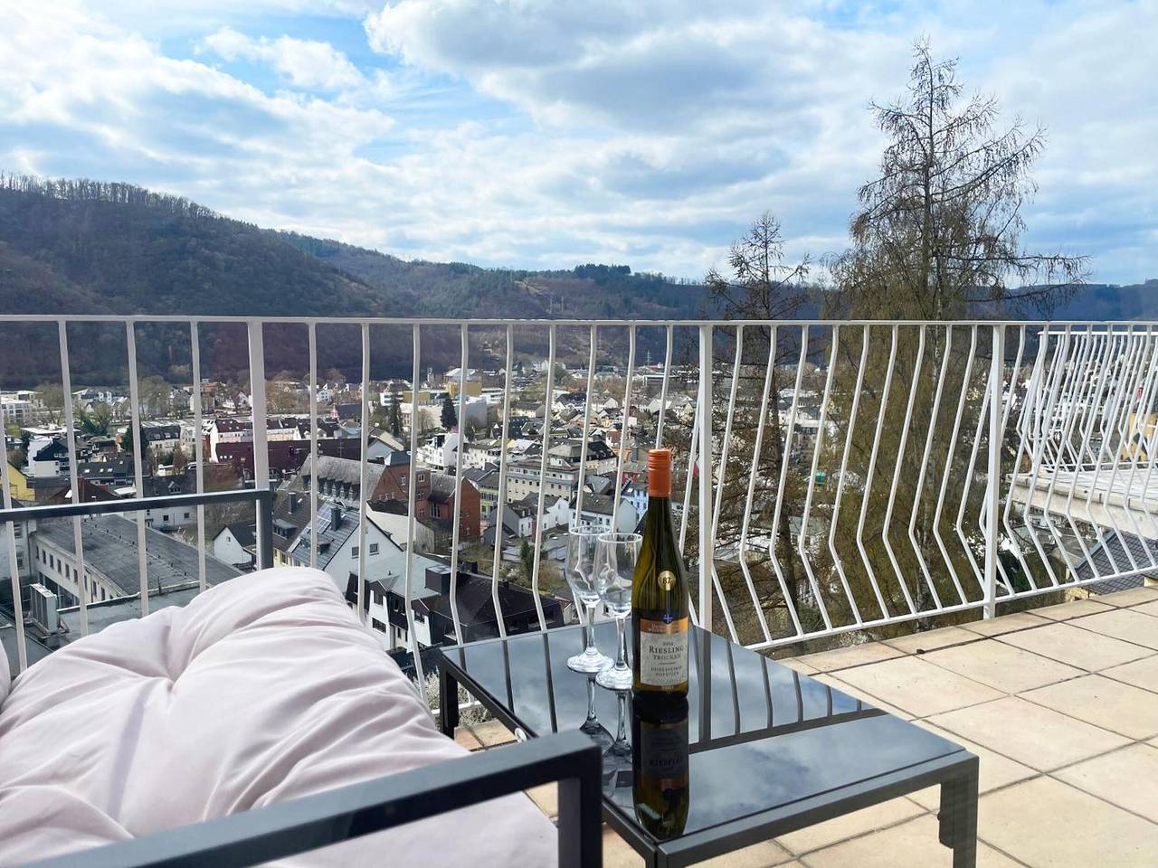 Entire apartment, Beautiful Traumblick Apartment with Balcony in Bad Ems in Bad Ems, Lahn-Taunus