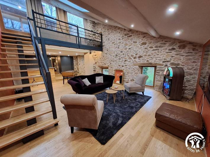 Gîte pour 14 personnes, avec sauna et jardin ainsi que terrasse et jacuzzi, animaux acceptés à Le Bez - 3