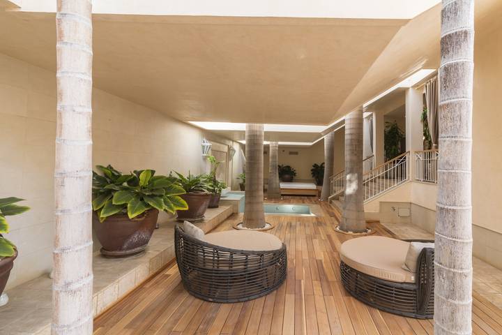 Villa pour 10 personnes, avec sauna et jardin ainsi que vue et balcon à Arona - 3