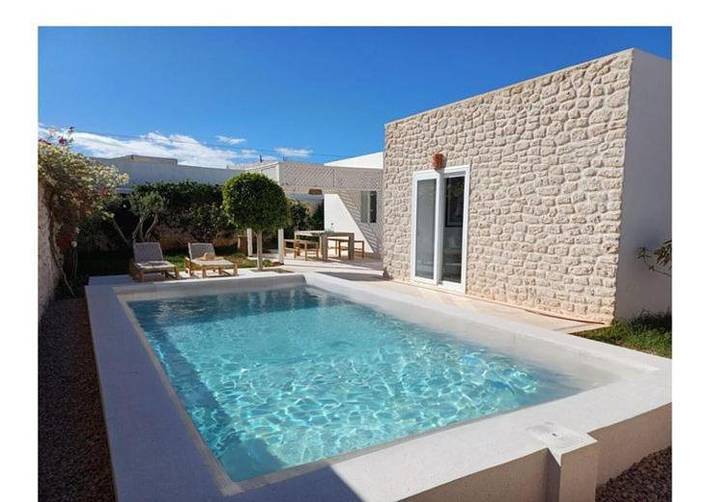 Villa pour 4 personnes, avec jardin ainsi que vue et piscine