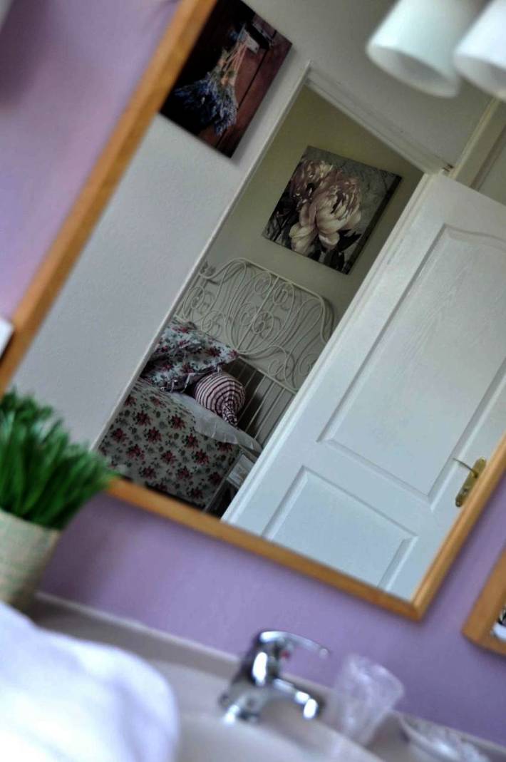 Chambre d’hôte pour 2 personnes, avec vue sur le lac et piscine ainsi que vue et terrasse, animaux acceptés à Roanne - 2