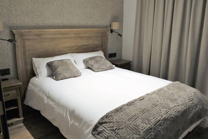Casa rural para 17 personas, con Terraza además de Jardín y Vistas en Arguis - 4