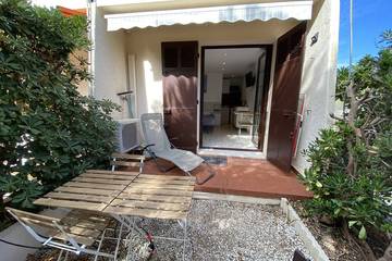 Gîte pour 2 personnes, avec terrasse dans Plage La Capte