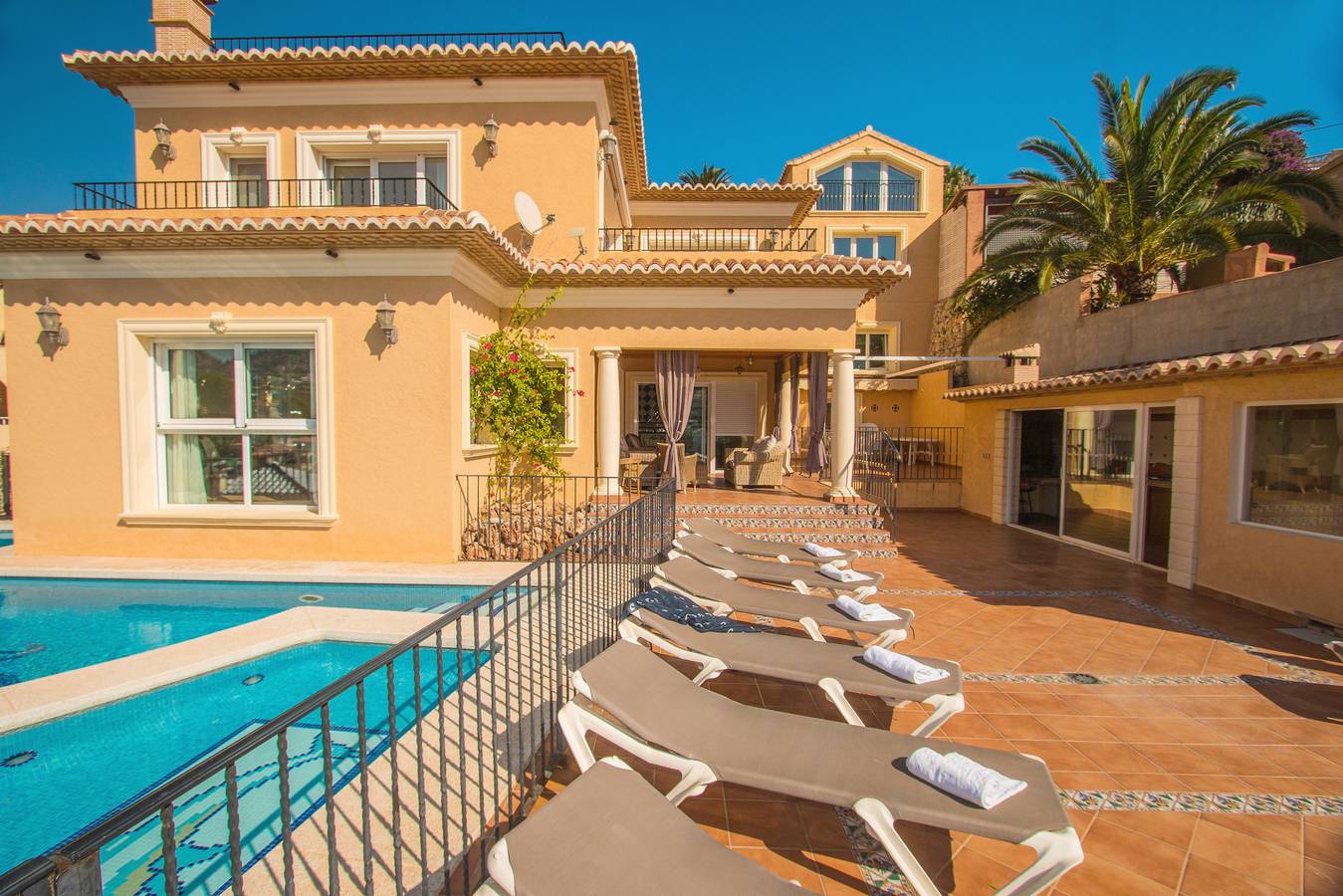 Villa Encanto - Plusholidays in La Manzanera, Calpe