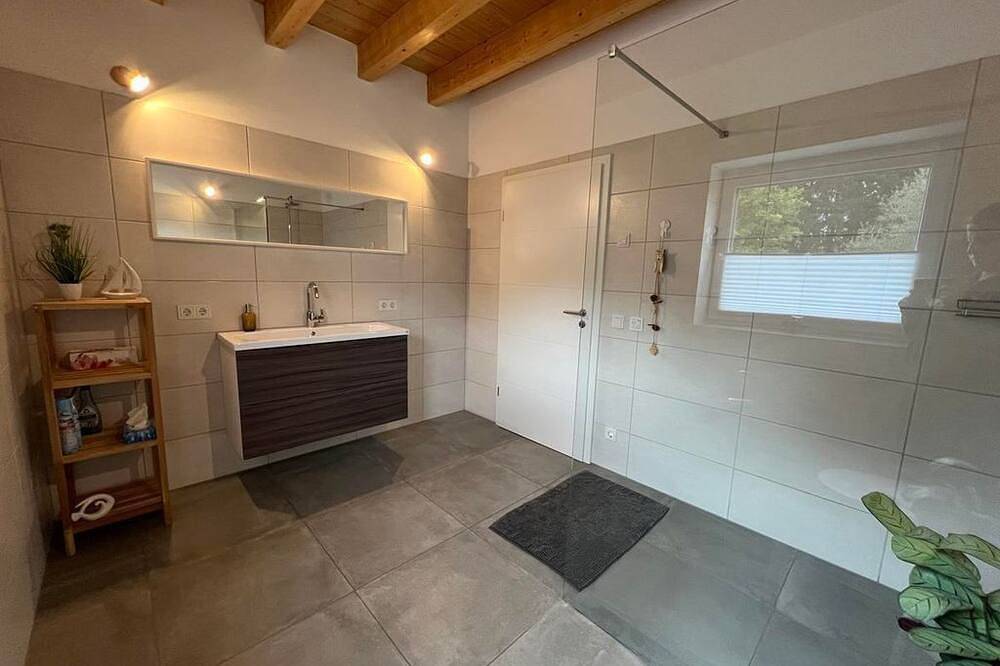 Ganze Wohnung, Schwarze Eule Ferienwohnung - Appartement/Fewo, Dusche, Wc, 1 Schlafraum in Beckingen, Saar-Nahe-Bergland